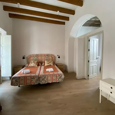 Taina La Merced Primero Muro Apartment